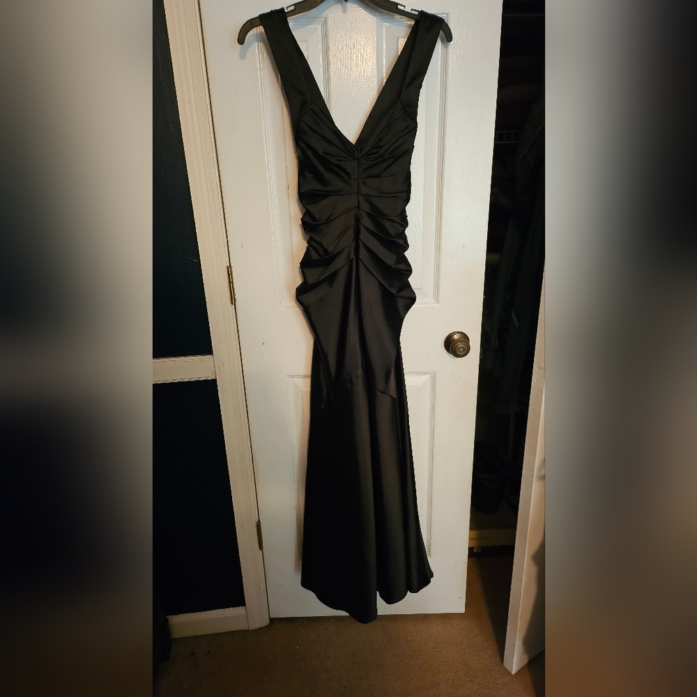 Semi Formal Cocktail Dress by Calvin Klein. Size 6
